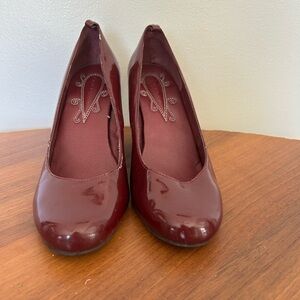 Elegant Burgundy Women's Shoes